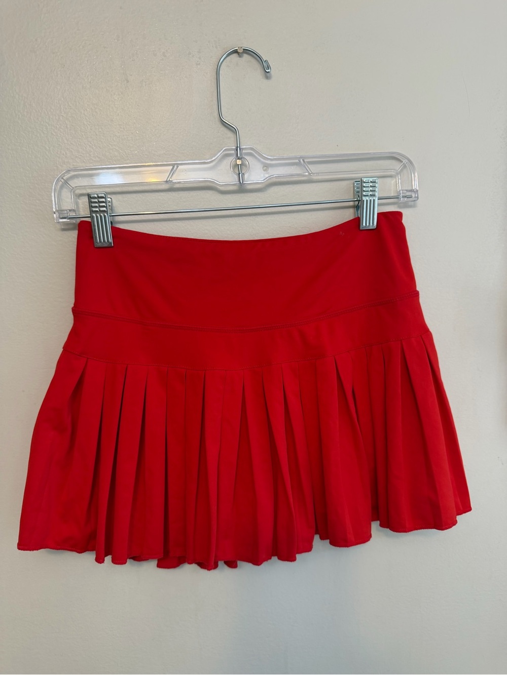 GOLDHINGE Red Pleated Tennis Skirt